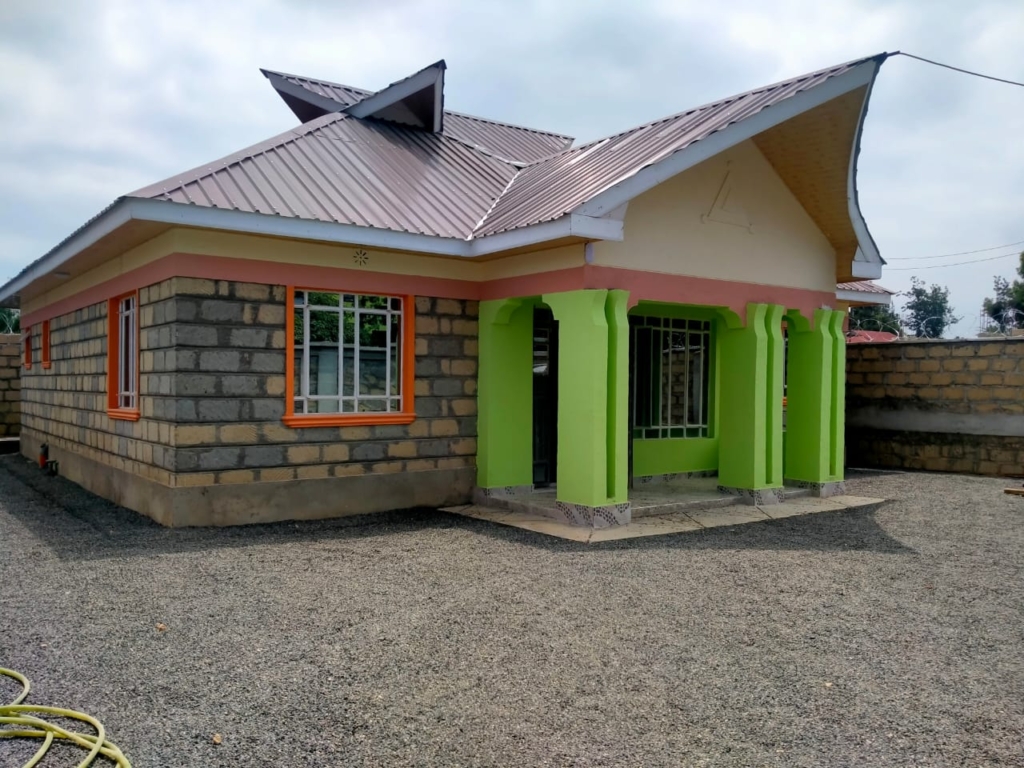 3 bedroom 2 ensuite bungalow 