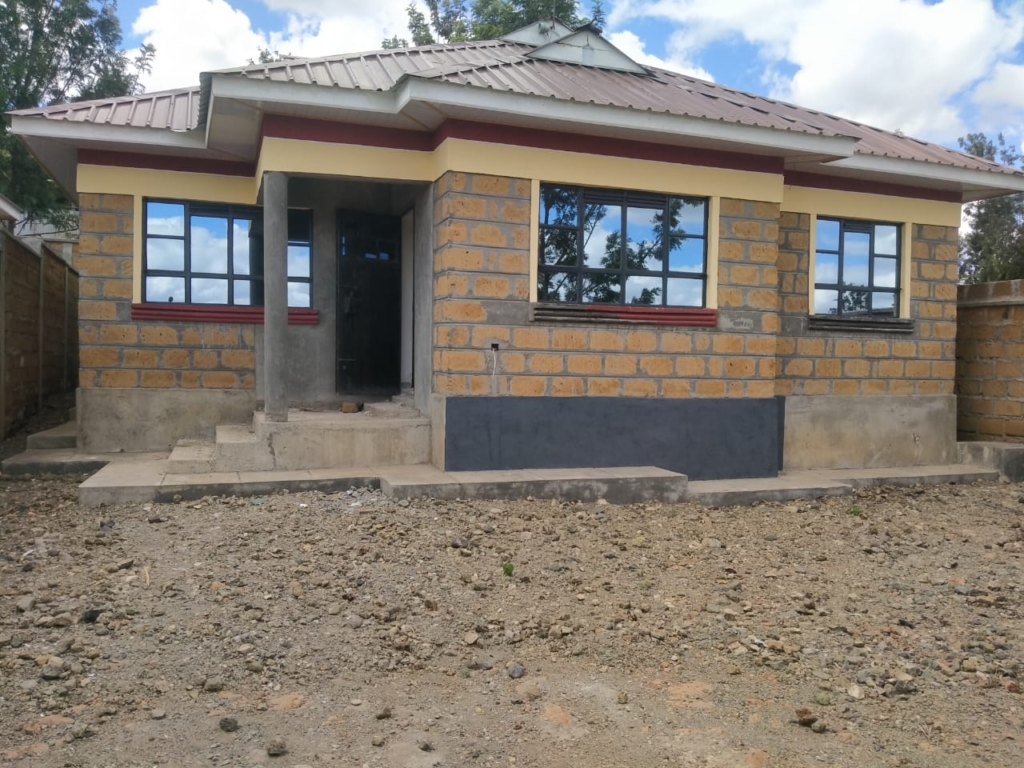 Constructing a house on a plot